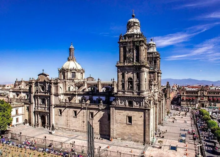 Guau Camina Al Zócalo Rooftop, Vigilancia *